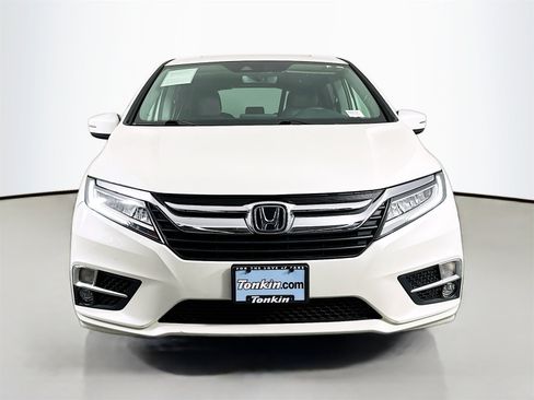 Used 2018 Honda Odyssey Touring image 2