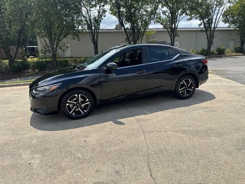Used 2025 Nissan Sentra SV FWD image 15
