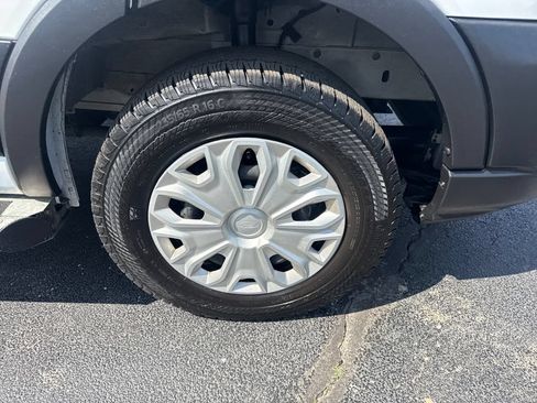 Used 2025 Ford Transit 250 Low Roof w/ Exterior Upgrade Package RWD image 25