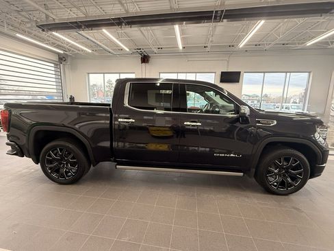 Used 2022 GMC Sierra 1500 Denali image 8