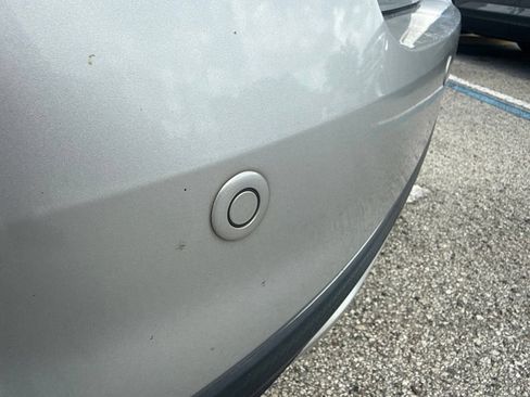 Used 2020 Nissan Versa S FWD image 24