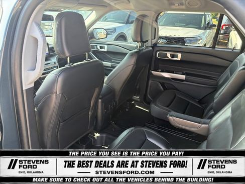 Used 2024 Ford Explorer XLT w/ Equipment Group 202A AWD/4WD image 33
