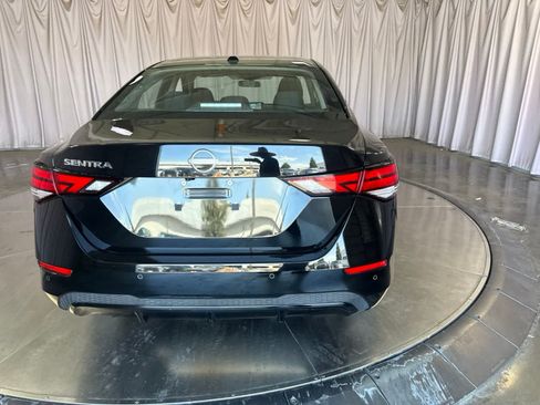 Used 2025 Nissan Sentra SV FWD image 10
