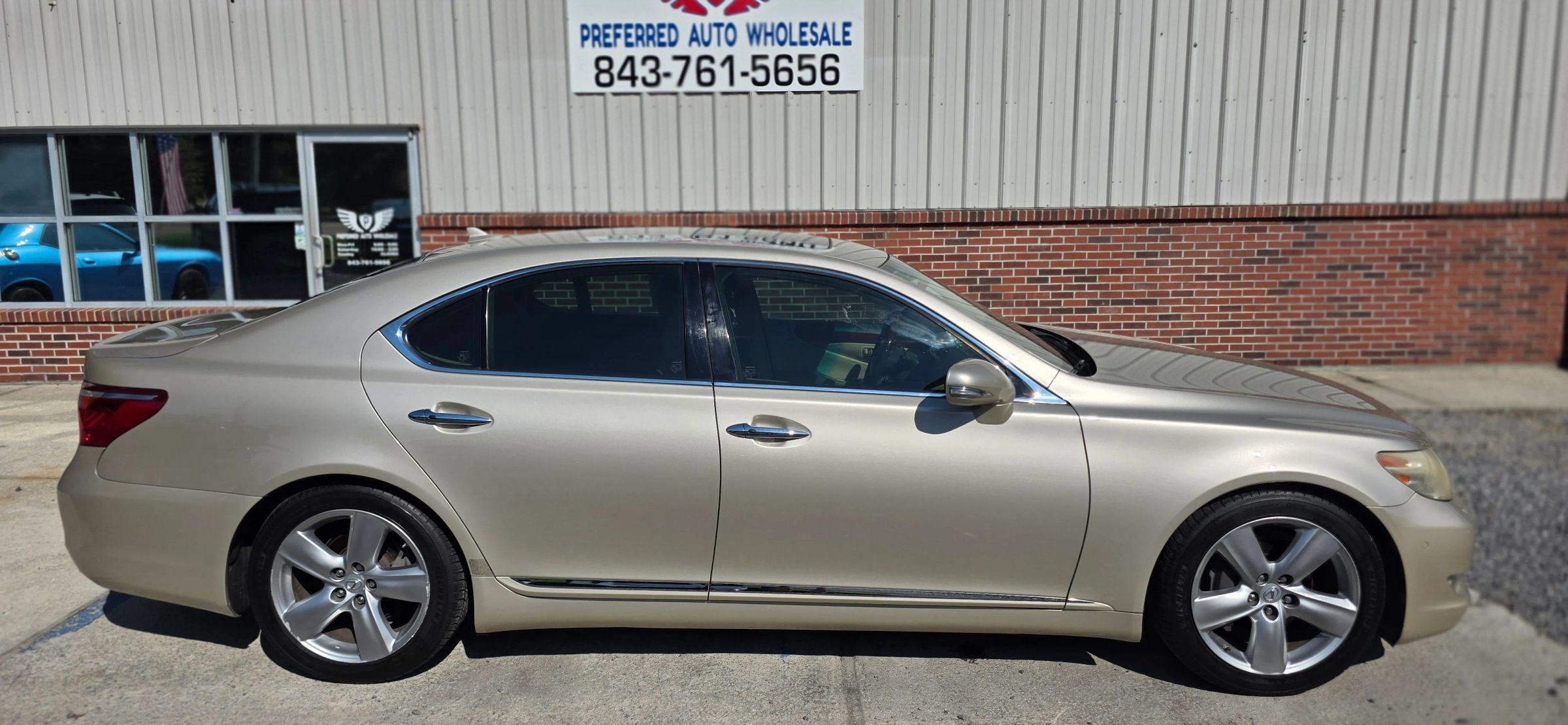 Used 2011 Lexus LS 460 w/ Luxury Value Edition RWD image 4