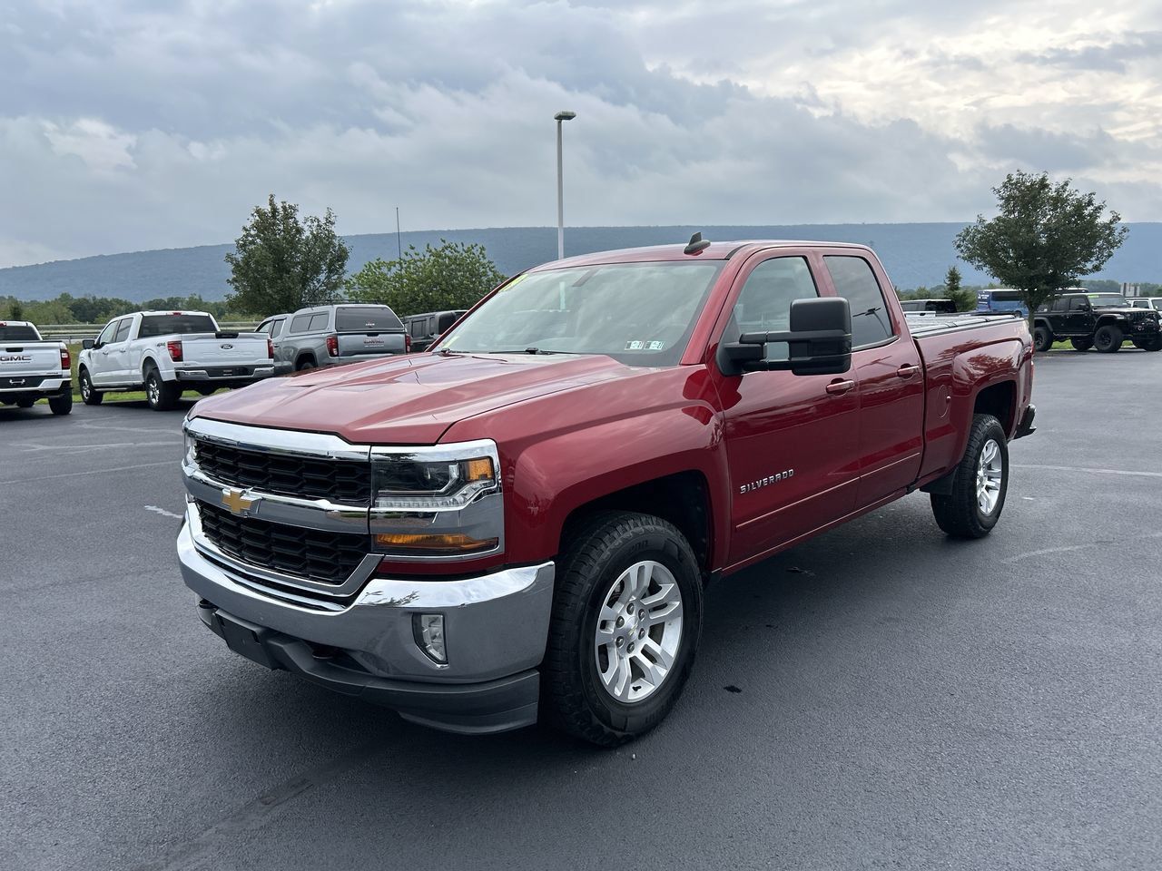 Used 2019 Chevrolet Silverado 1500 LT w/ All Star Edition AWD/4WD image 3