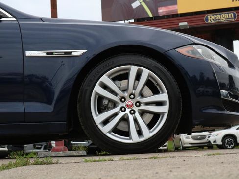 Used 2017 Jaguar XJ R-Sport AWD/4WD image 5