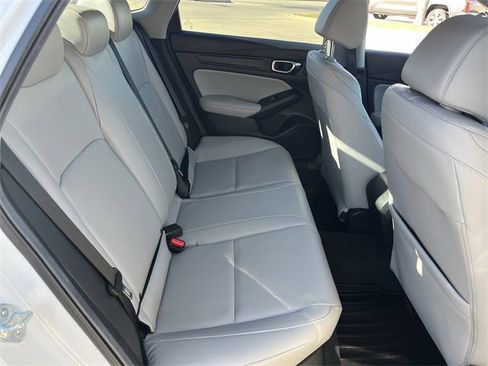 Certified 2025 Acura Integra Base image 32