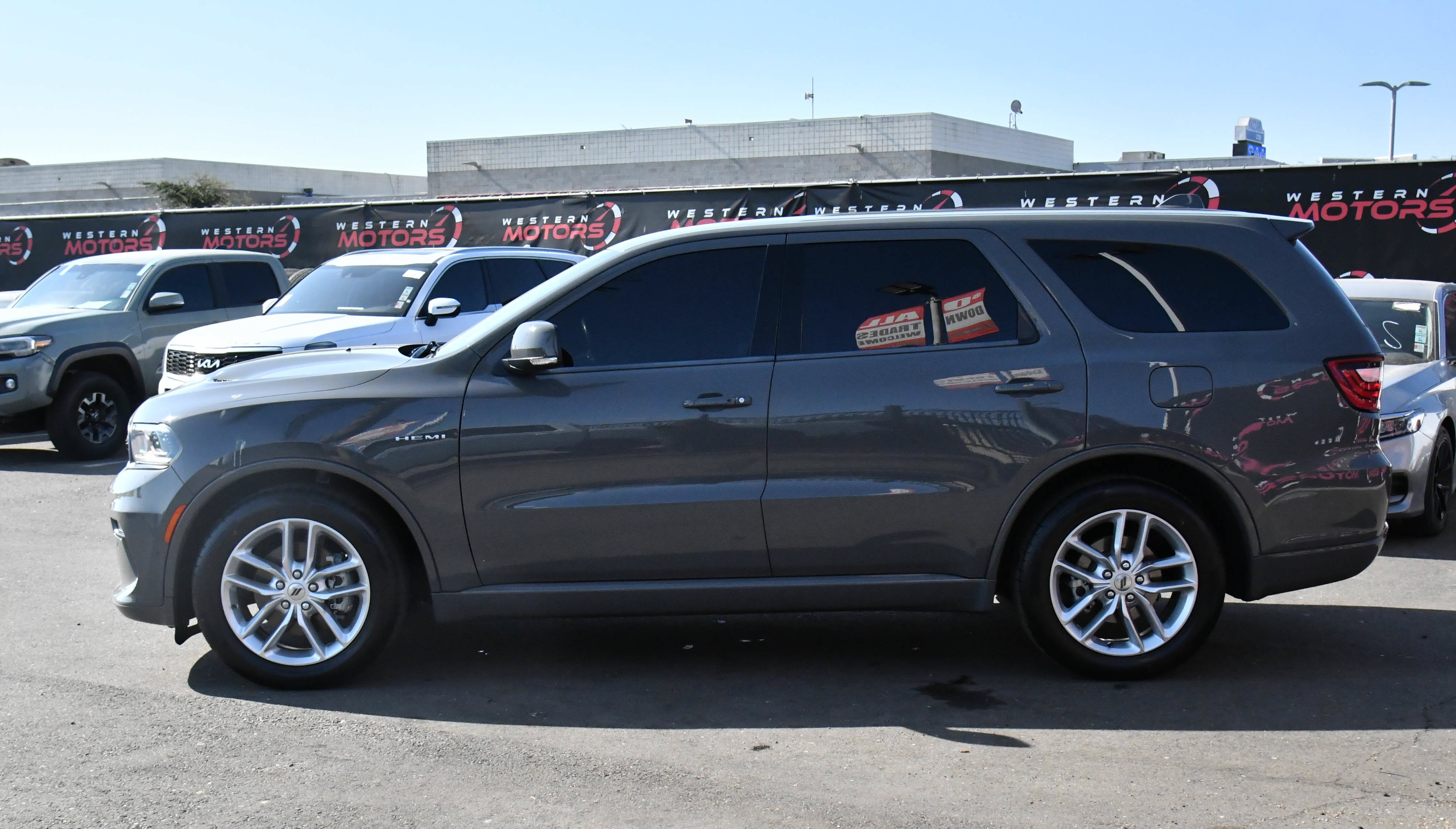 Used 2021 Dodge Durango R/T w/ Technology Group RWD image 4