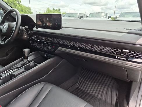 Used 2025 Honda Accord Sport image 37