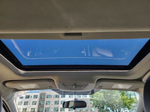 Used 2014 Ford Focus Titanium image 19