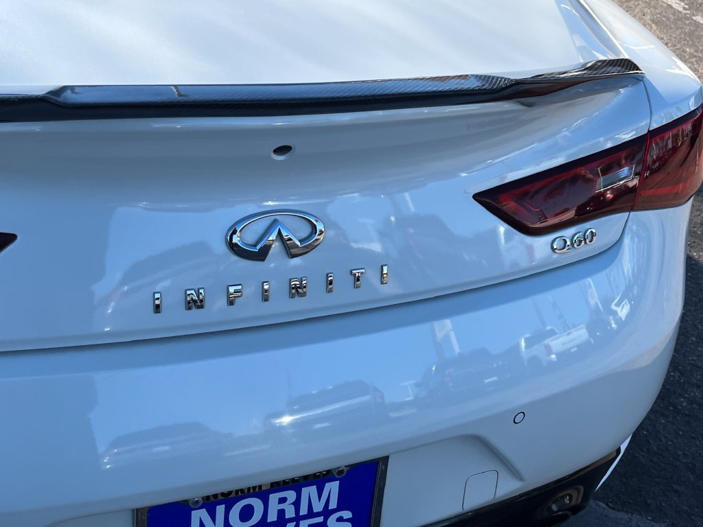 Used 2017 INFINITI Q60 3.0t w/ Premium Plus Package 3.0T RWD image 34