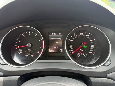 Used 2018 Volkswagen Jetta SE FWD image 12