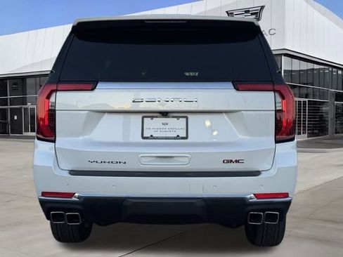 Used 2025 GMC Yukon XL Denali w/ Sun & Power Step Package image 6