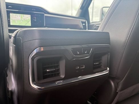 Used 2025 GMC Sierra 2500 Denali w/ Denali Reserve Package AWD/4WD image 24