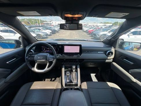Used 2023 Chevrolet Colorado ZR2 w/ ZR2 Convenience Package III AWD/4WD image 19