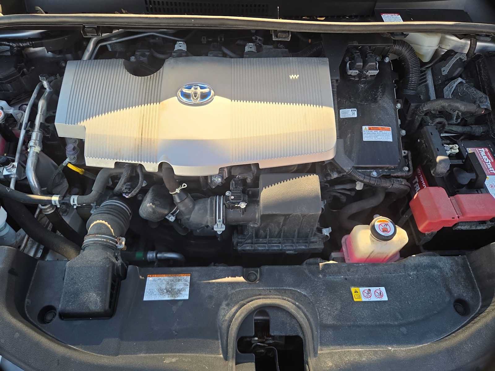 Used 2022 Toyota Prius XLE w/ Advanced Technology Package AWD/4WD image 22