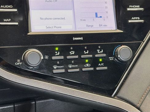 Used 2020 Toyota Camry LE FWD image 10