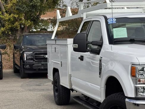 Certified 2022 Ford F250 XLT AWD/4WD image 5