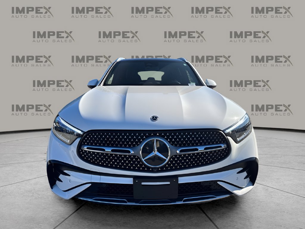 Used 2024 Mercedes-Benz GLC 300 4MATIC image 8