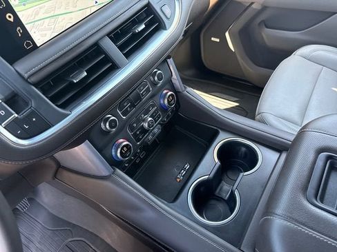 Used 2023 GMC Yukon SLT w/ SLT Premium Package AWD/4WD image 22