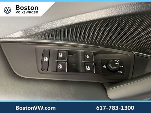 New 2026 Volkswagen Tiguan SE image 29