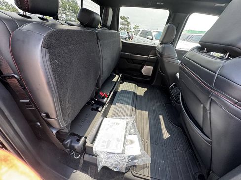 Used 2025 Ford F150 Raptor AWD/4WD image 39
