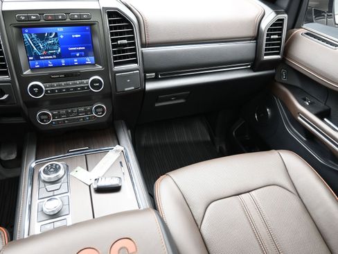 Used 2021 Ford Expedition King Ranch w/ Cargo Package AWD/4WD image 31