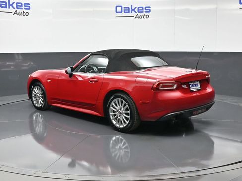 Used 2017 FIAT 124 Spider Classica image 6