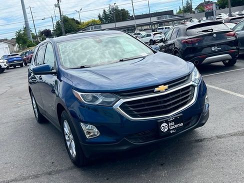 Used 2020 Chevrolet Equinox LT w/ Driver Convenience Package AWD/4WD image 5