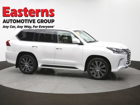 Used 2018 Lexus LX 570 4WD w/ Luxury Package image 57