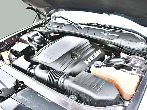 Used 2015 Dodge Challenger R/T Plus image 24