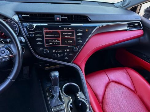 Used 2020 Toyota Camry XSE image 15