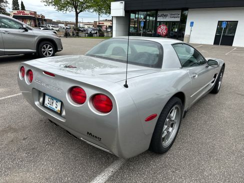 Used 2004 Chevrolet Corvette Z06 w/ Memory Package RWD image 3