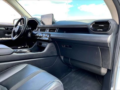 Used 2024 Honda Pilot Touring image 14