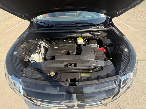 Used 2024 Nissan Pathfinder Platinum w/ Cargo Package FWD image 19