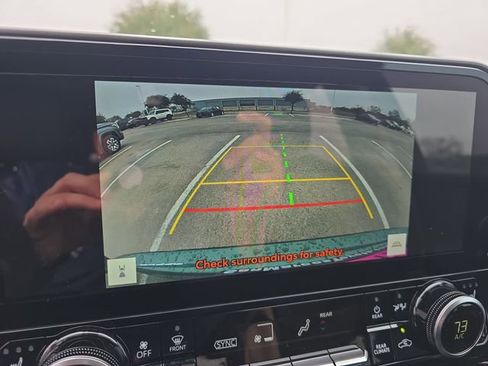 Used 2025 Toyota Highlander Limited image 24