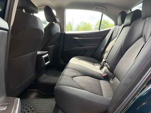Used 2021 Toyota Camry LE FWD image 33