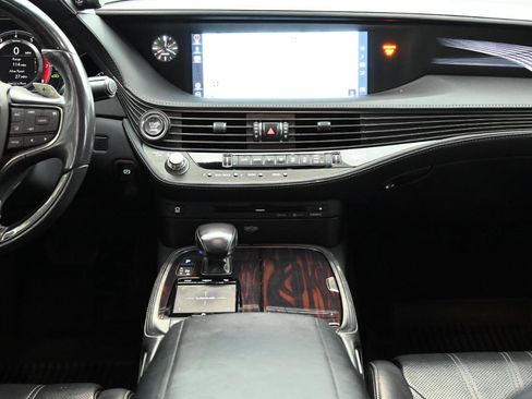 Used 2018 Lexus LS 500 w/ Luxury Package image 27