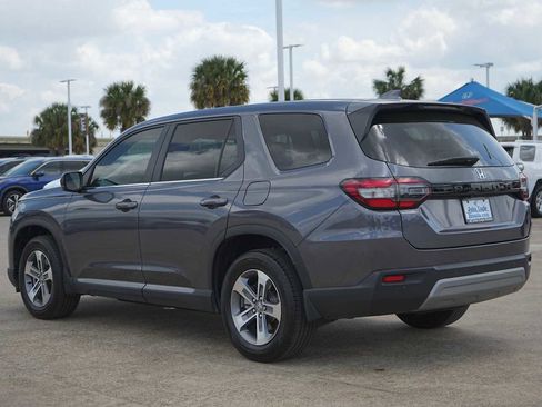 Used 2024 Honda Pilot EX-L image 4