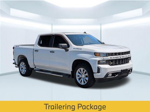 Used 2020 Chevrolet Silverado 1500 Custom w/ Custom Value Package AWD/4WD image 10