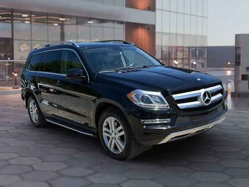 Used 2014 Mercedes-Benz GL 450 4MATIC image 15