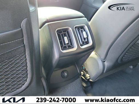 Certified 2024 Kia Sorento S w/ Panoramic Sunroof Package image 12