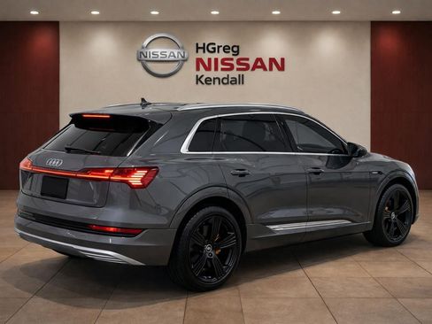 Used 2019 Audi e-tron Prestige AWD/4WD image 4