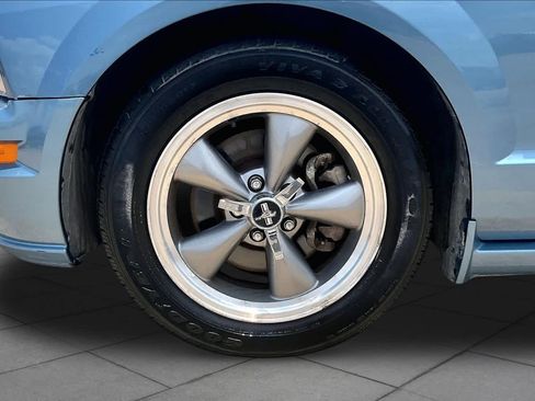 Used 2006 Ford Mustang GT RWD image 10