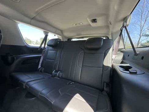 Used 2017 GMC Yukon XL SLT w/ Premium Edition image 25