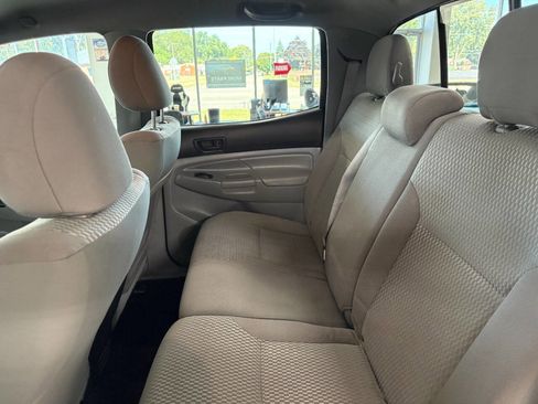 Used 2015 Toyota Tacoma 4x4 Double Cab image 13