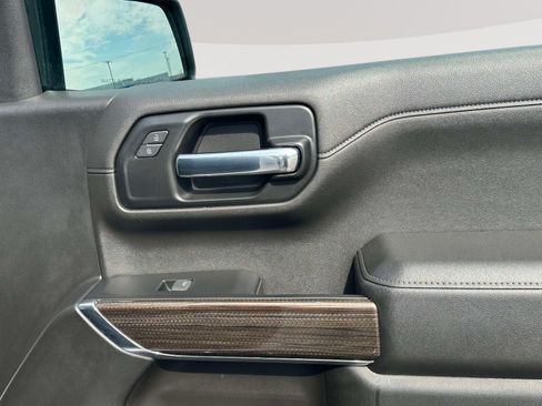 Used 2022 Chevrolet Silverado 1500 LT AWD/4WD image 25