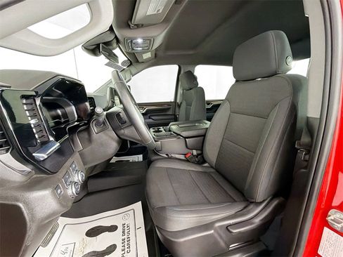 Used 2024 GMC Sierra 2500 SLE image 19