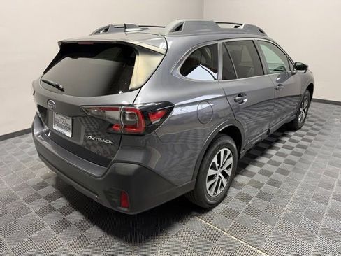 Used 2020 Subaru Outback Premium image 8