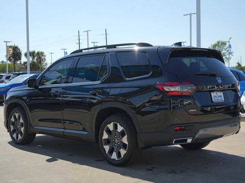 Used 2026 Honda Pilot Elite image 4